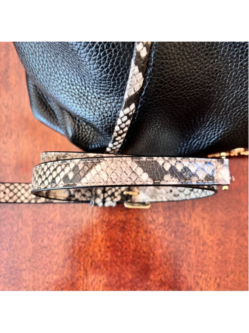 MICHAEL KORS COUTURE BLACK PEBBLE LEATHER WITH SNAKE PRINT HOBO BAG & WALLET EUC - Picture 4 of 11